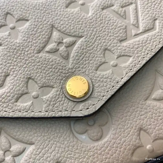 First bag ru POCHETTE FÉLICIE LOUIS VUITTON 0620
